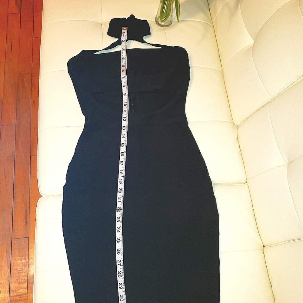 Elegant and very sexy dress. Black dress, size Small. *NEW*